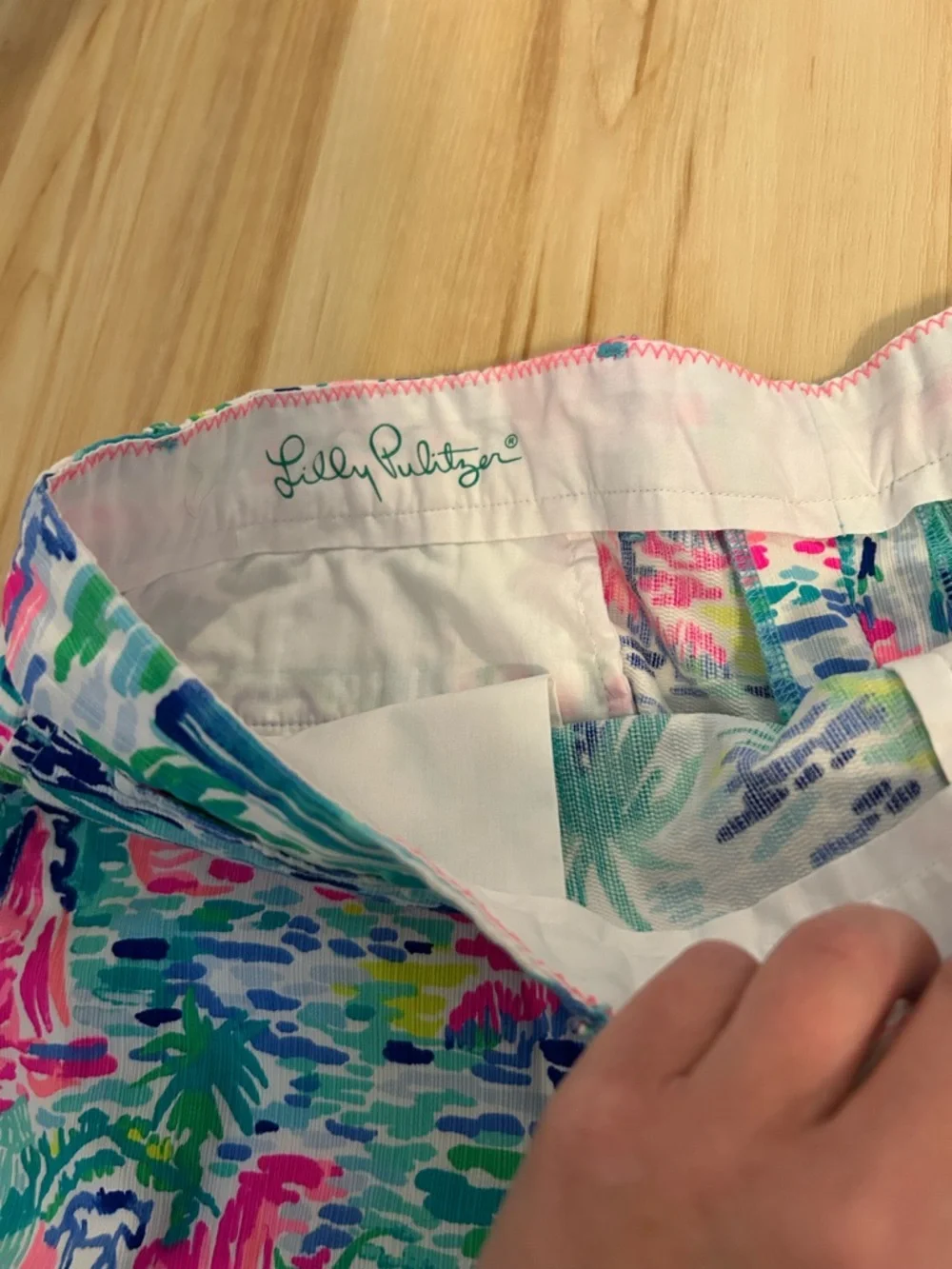 Lilly Pulitzer men’s Beaumont shorts - Picture 6 of 7